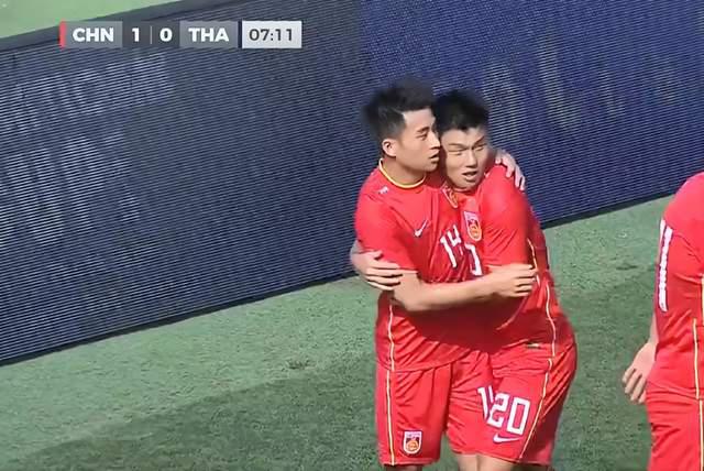 3比1！中国队爆发，泰山新星笑了：33分钟狂轰3球，扬科维奇鼓掌(1)
