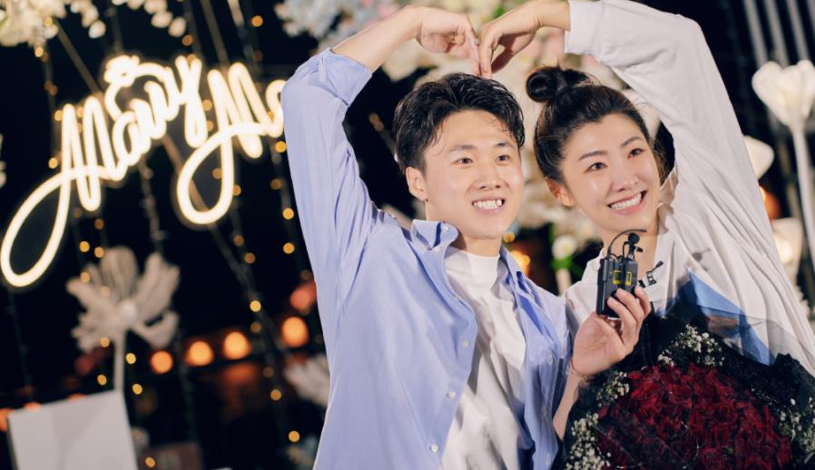 32岁中国奥运冠军和易烊千玺同框！两周前接受男友求婚，年龄相差5岁(5)