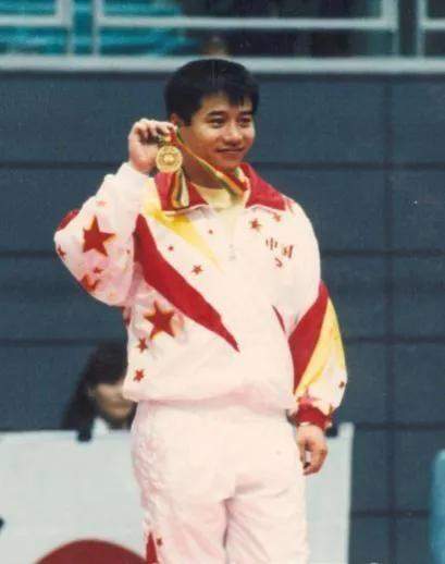 中国男乒30年十大名将：马龙是唯一，张继科创记录，许昕最可惜(6)