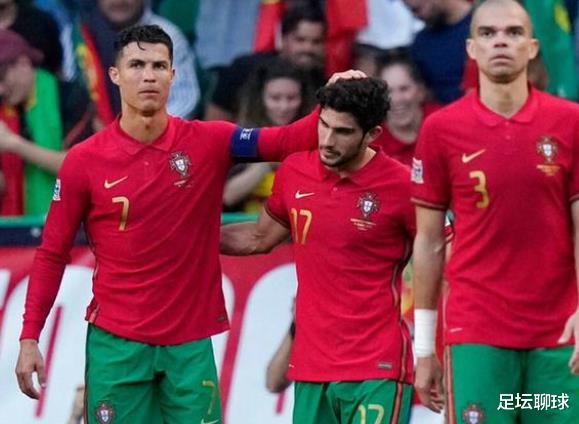 足坛刺激一夜：葡萄牙2-0完胜，倒数第一18连败，沙特携日本出线(1)