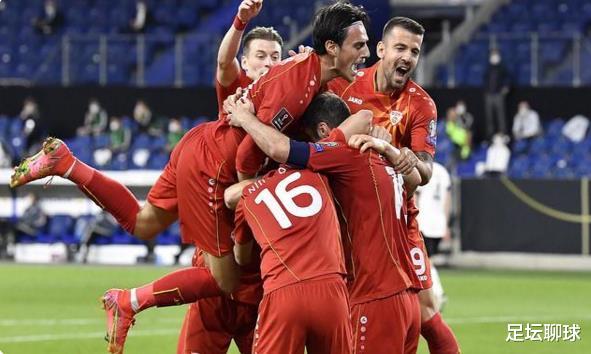 足坛刺激一夜：葡萄牙2-0完胜，倒数第一18连败，沙特携日本出线(2)