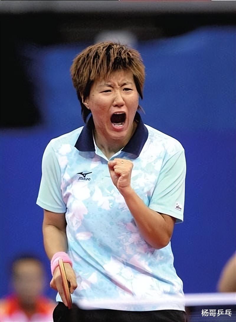 她参加过四次团体世乒赛，仅在决赛中出场一次，获胜后却哭成泪人(4)