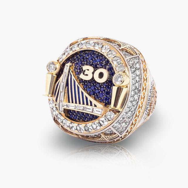 揭秘NBA总冠军戒指！最高造价超15万美元 勇士新戒指或带来惊喜(11)