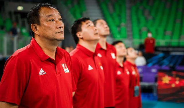 真憋屈！中国队0-3完败 世锦赛首秀被暴揍 球员失落 主教练也无奈