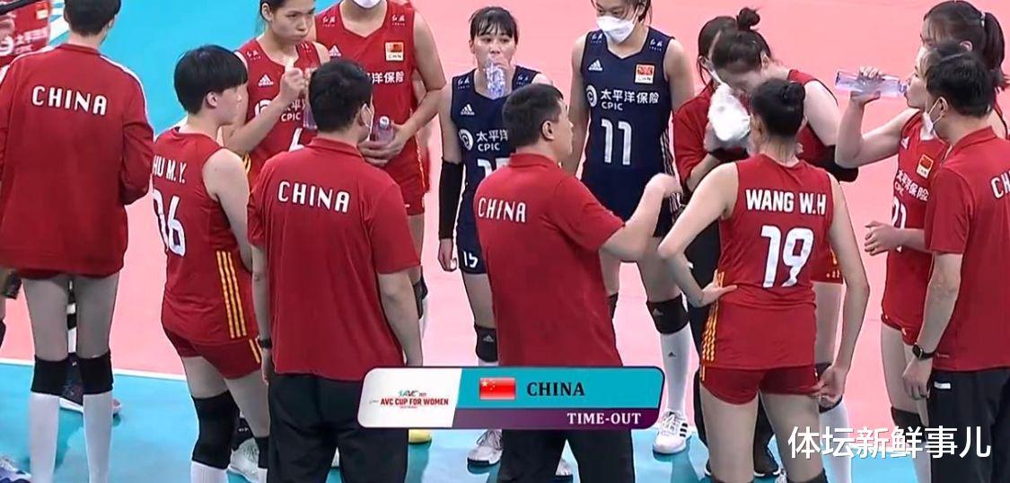 1-3！中国女排获得亚军，人民日报祝贺，日本队夺冠，创14年纪录(3)
