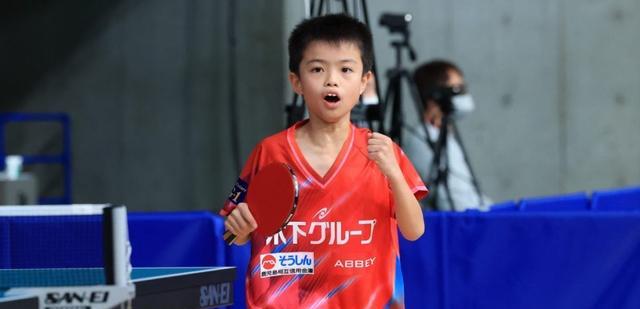 0-4！日本11岁小孩输球，张本智和向小学生怒吼，日本网友：过分了(4)