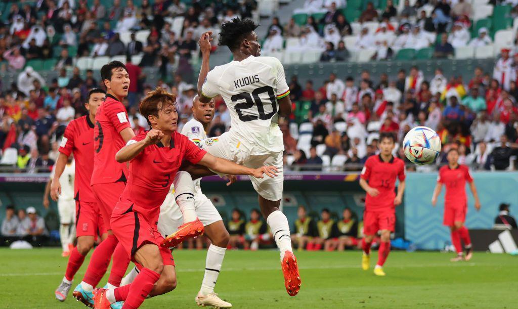 半场0-2！韩国陷入绝境 韩媒质疑丢球：这都不是手球？