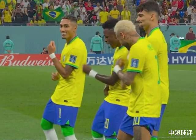韩国球迷吐槽巴西队：每进1球都要跳舞，没礼貌还浪费时间！