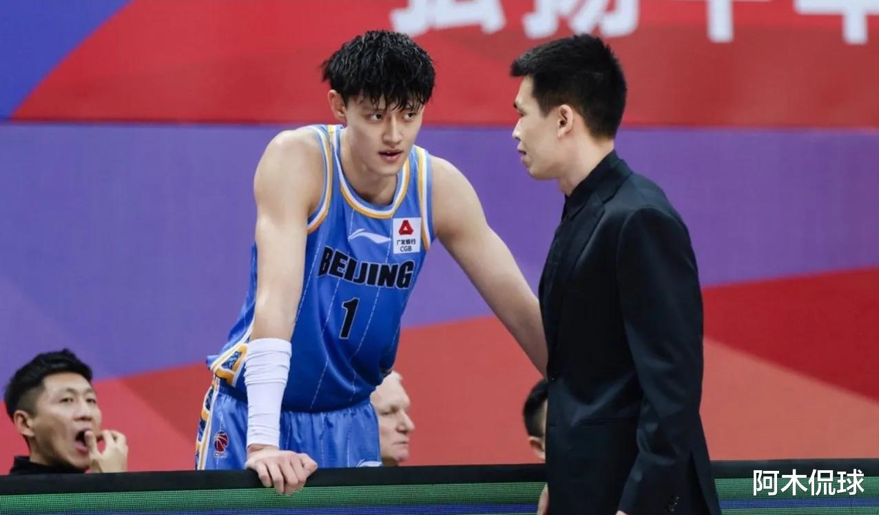 中国是不是不配有NBA球员？曾凡博直言中国球迷过于苛刻，都在看自己的笑话