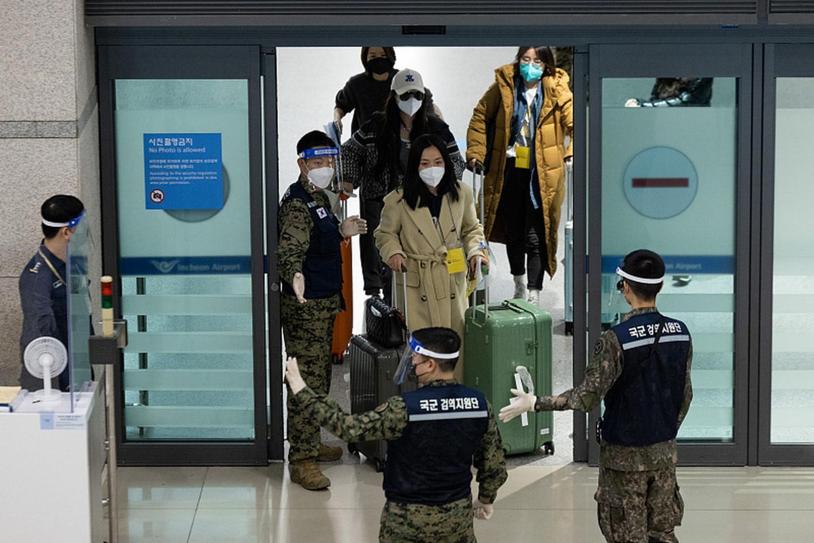 中国入境游客遭歧视，韩国挂黄牌日本发红绳，关键时刻还得俄罗斯