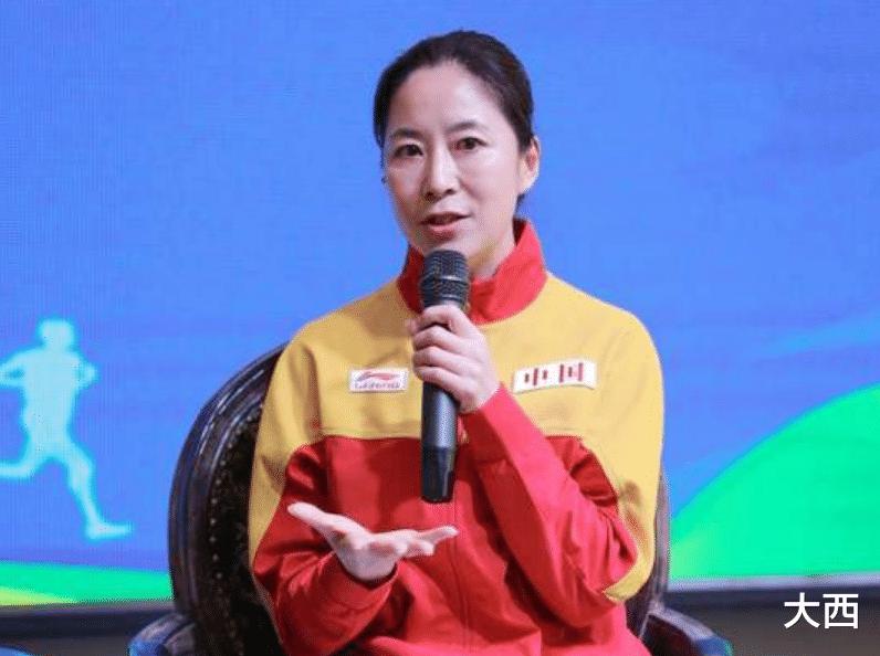 奥运冠军王丽萍，退役转型当老板，46岁依旧漂亮，女儿颜值高(2)