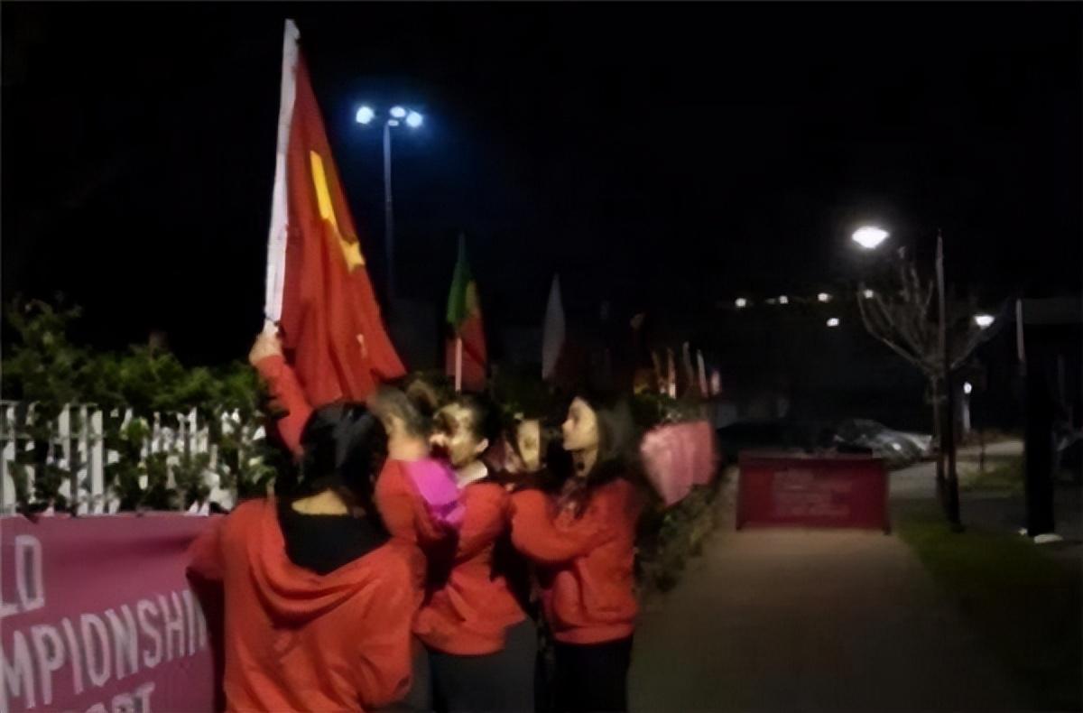 禁止悬挂中国国旗？中国运动员集体退赛，居然遭到主办方威胁！(2)