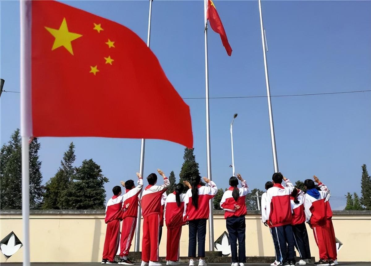 禁止悬挂中国国旗？中国运动员集体退赛，居然遭到主办方威胁！(8)
