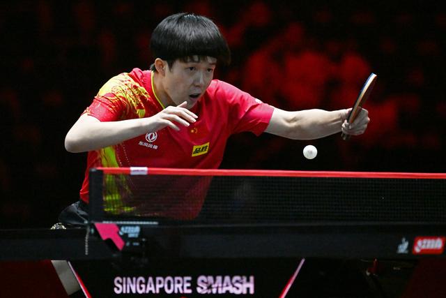 （体育）乒乓球——WTT新加坡大满贯：王楚钦晋级16强