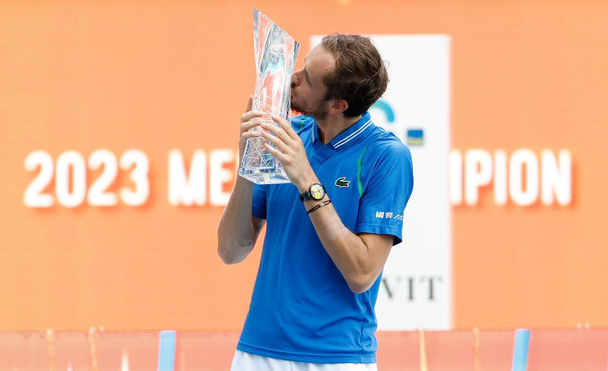 梅德韦杰夫夺冠，年度四冠，获得ATP积分年度最大(1)