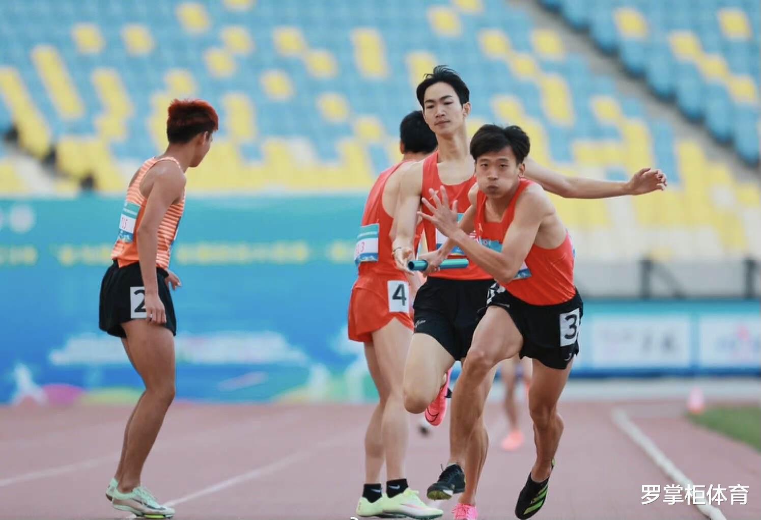 66米15！中国姑娘强势夺金，女子5000米前三名均创造个人最佳(4)