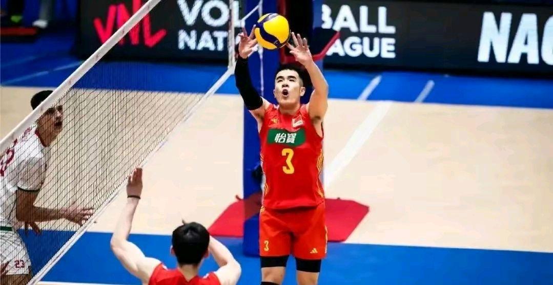 中国男排平均年龄仅24岁 征战世联赛4场比赛表现出色 未来可期(3)