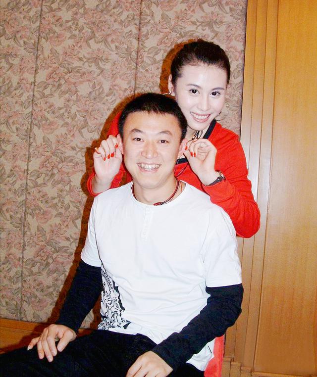 中国乒坛名将，与前妻开撕闹上法庭花千万离婚，再婚迎娶瑜伽女神(17)