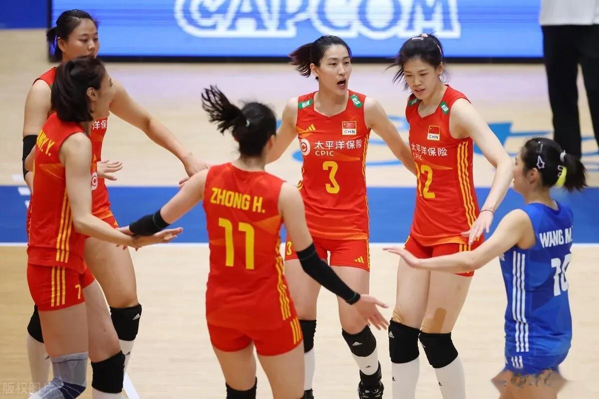 女排八强排名预测，中国女排淘汰赛对手明晰：
1.	美国队：11胜1负
2.	波兰