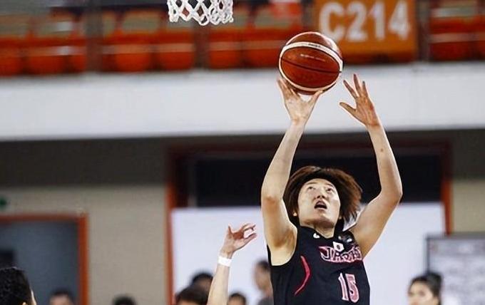 “篮球女神”王岑静：入日本籍后4次带队击败中国队，退役想回国(15)
