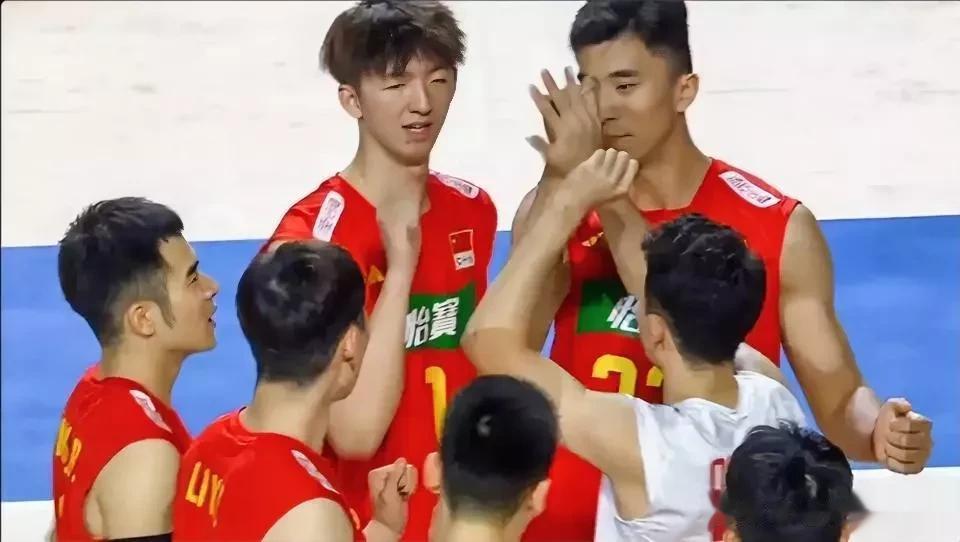 世界男排联赛中国队面临降级绝境的三大原因
第一，主教练吴胜选拔国家队队员任人唯亲(1)