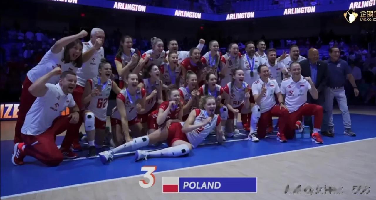 苦战五局波兰队战胜美国队获得季军
       2023年世界女排联赛季军争夺战