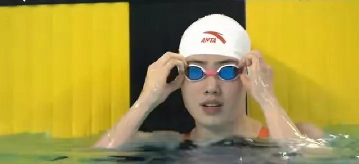  最新战报
8月1日上午，2023 成都大运会，刚刚结束一场游泳女子50米蝶泳预(5)