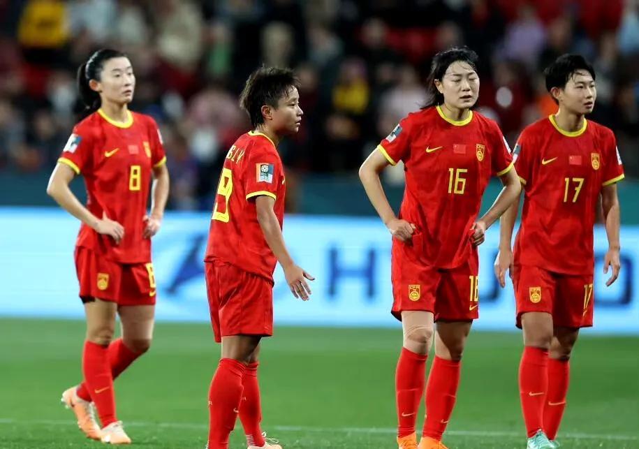 中国女足在本次女足世界杯中没有给留洋球员上场的情况确实引起了一些讨论。

个人观