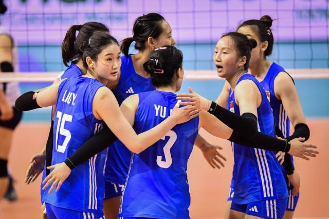 女排亚锦赛中国逆转日本 以复赛头名晋级四强(1)