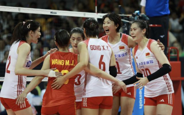 奥运资格赛中国女排赢得开门红 队中四人得分上双(3)
