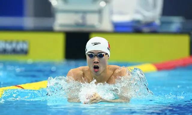 亚运夺金，外媒嘲讽中国游泳名将：总是在国内泳池中才游出好成绩