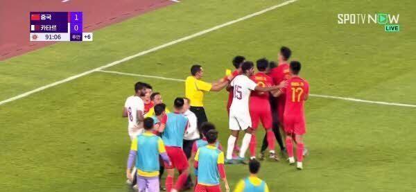 韩媒不满亚运队：又是少林足球！裁判没保护球员，难怪被抗议