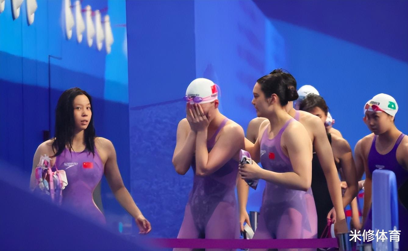 游泳名将犯规导致全队无缘金牌，捂脸痛哭，公开向七名队友道歉(2)