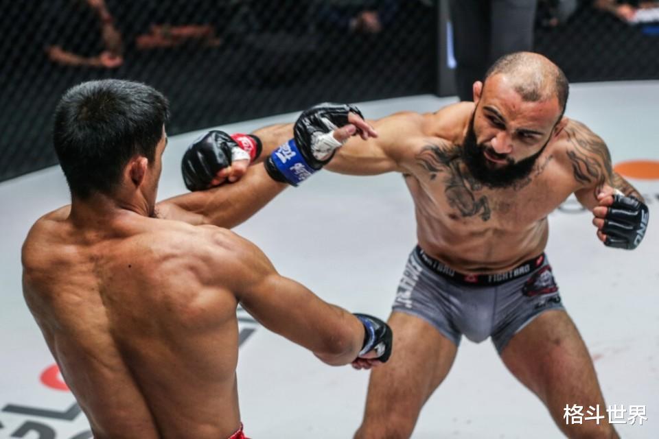 “ONE：巅峰系列赛14”熊竞楠TKO，李胜珠退役，斯坦普登顶冠军(5)