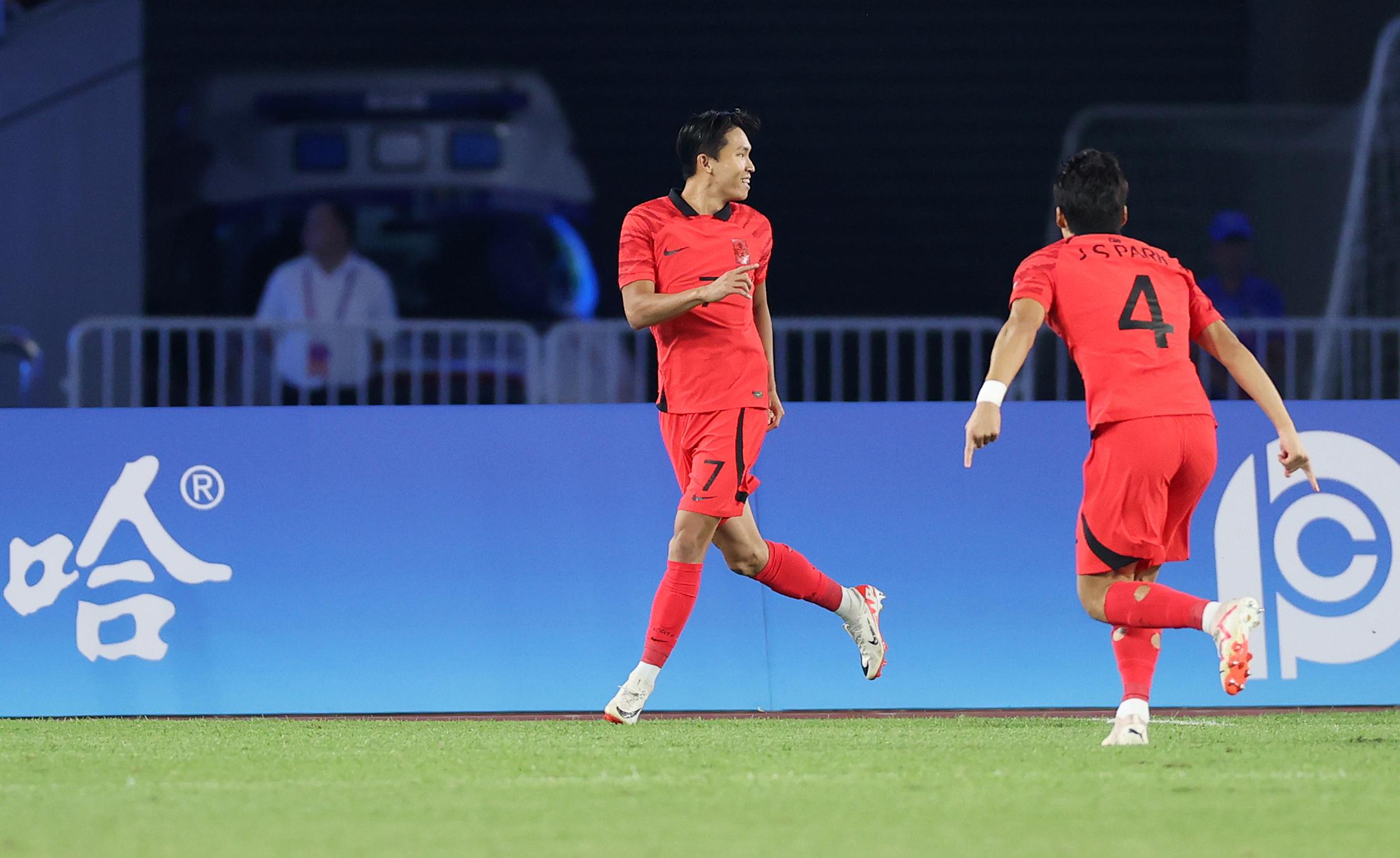 男子组半决赛：韩国队对阵乌兹别克斯坦队