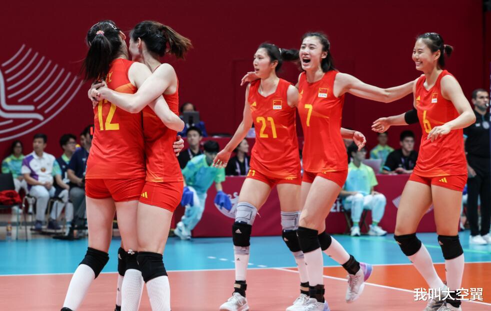 亚运会中国女排完胜泰国原因浮出水面，不是教练，也不是战术(1)