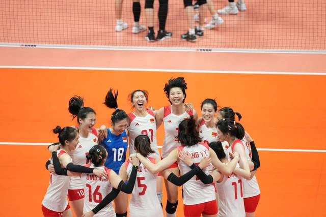 中女排3-0日本夺冠，蔡斌用人再被质疑，王芸璐外还有关系户？