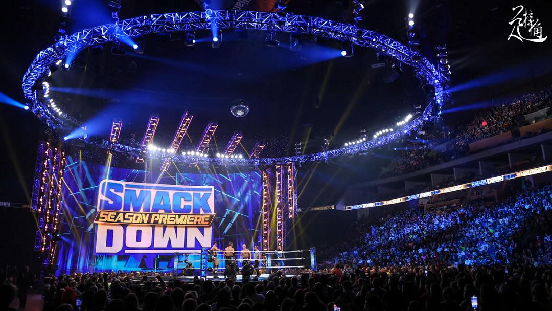 前TNA世界冠军当上SmackDown总经理，罗曼终于肯回WWE上班了(1)