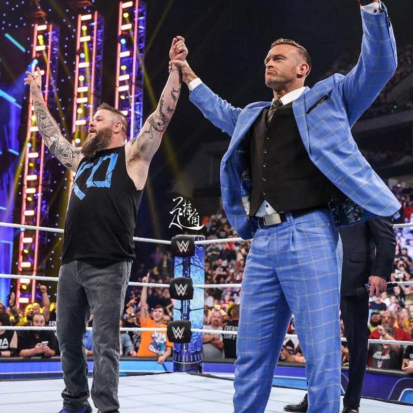 前TNA世界冠军当上SmackDown总经理，罗曼终于肯回WWE上班了(9)