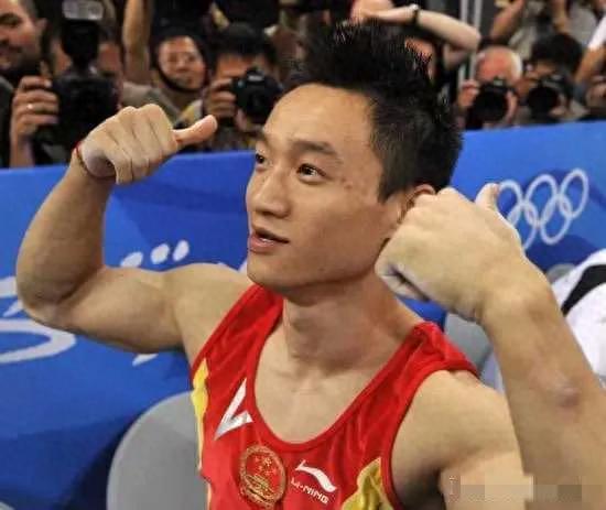 43岁世界冠军杨威停止呼吸6分钟！生命垂危，需终身佩戴呼吸机！(3)