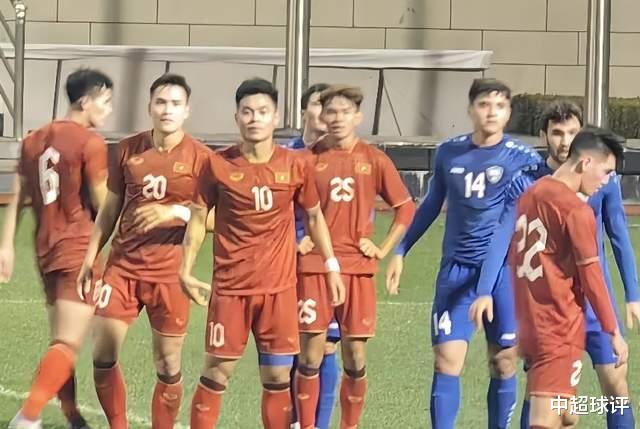国足最大威胁！比利时教练：3名越南U16小将具备比甲水平！(4)