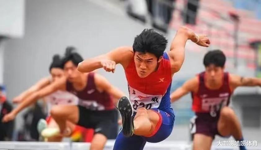13秒39，破纪录夺冠！17岁新刘翔横空出世，110米栏再出巨星？