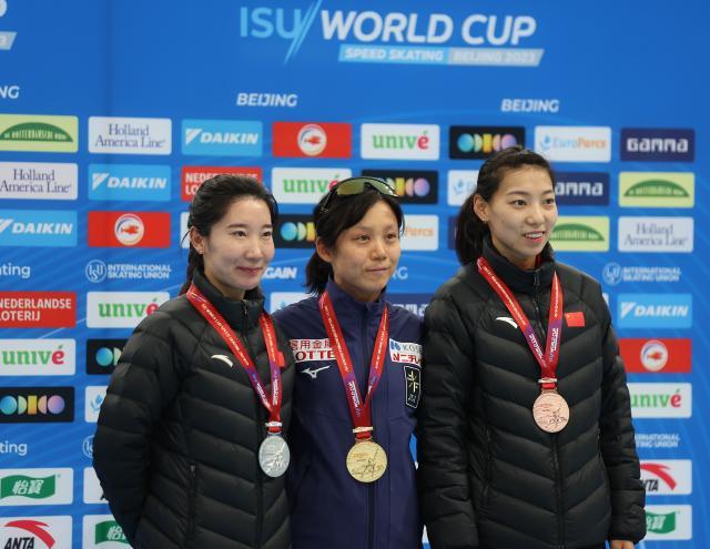 速滑世界杯北京站开赛 中国队首日获得1银2铜
