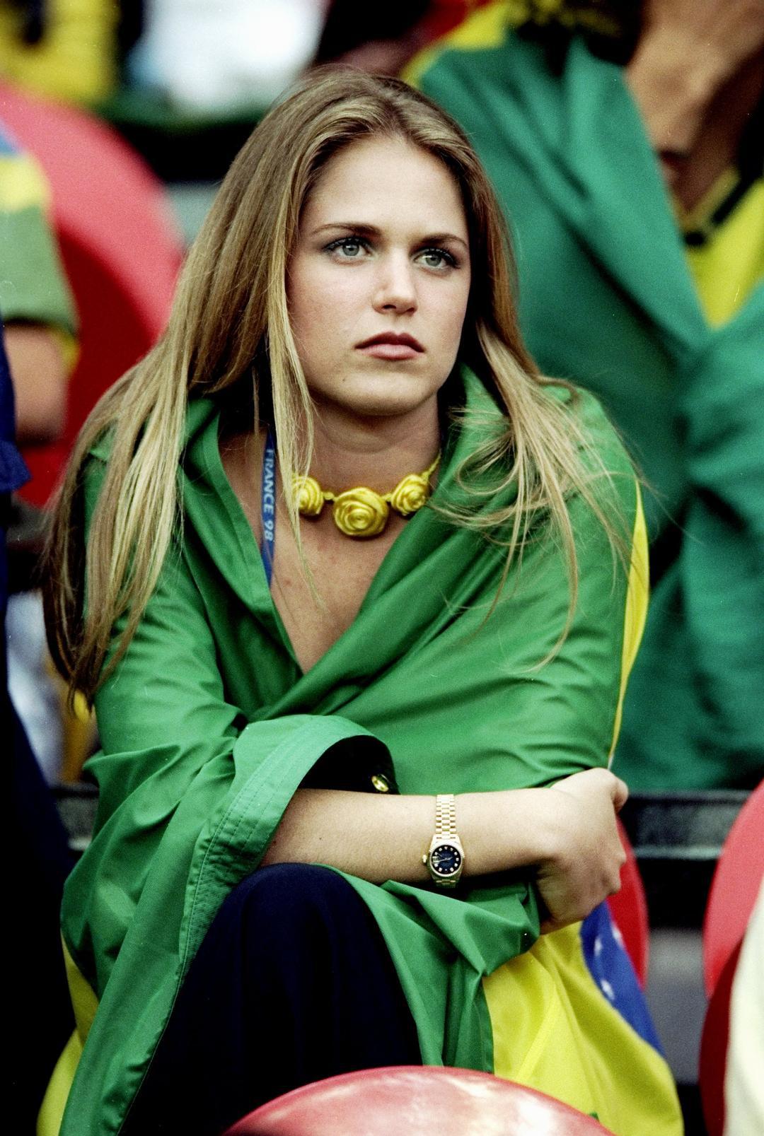 遭遇球星丈夫“财产虐待”，1998世界杯惊艳世界的苏珊娜离婚了