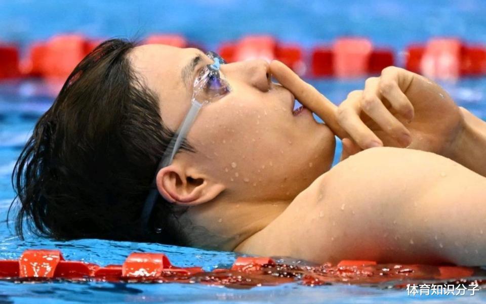 世界级巨星？新华社对24岁泳坛天王高度赞赏，中国体坛唯一代表(3)