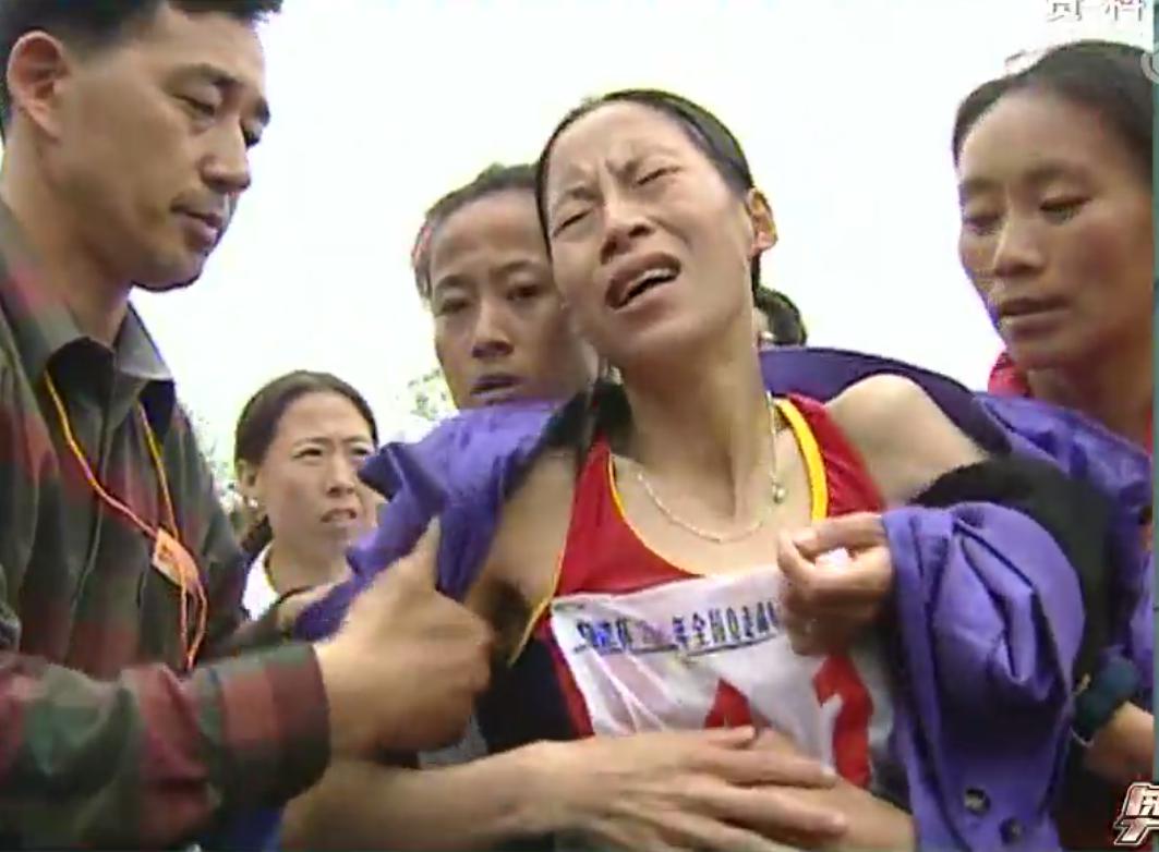24年前，那个夺奥运金牌后，连国旗都找不到的王丽萍，现状如何？(7)