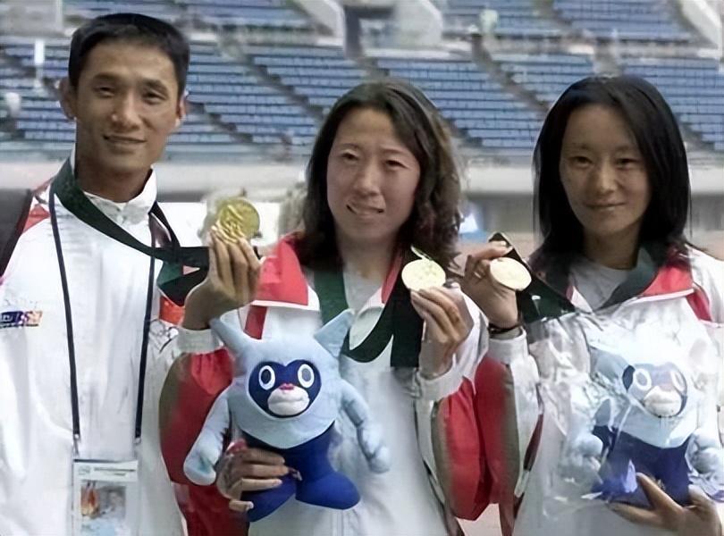 24年前，那个夺奥运金牌后，连国旗都找不到的王丽萍，现状如何？(8)