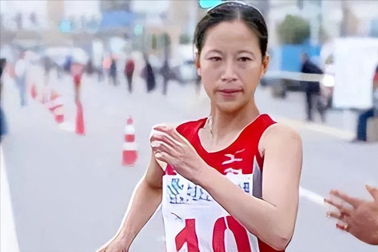 24年前，那个夺奥运金牌后，连国旗都找不到的王丽萍，如今怎样了(6)