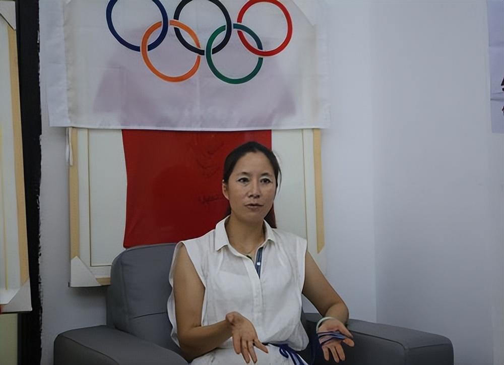 24年前，那个夺奥运金牌后，连国旗都找不到的王丽萍，如今怎样了(8)