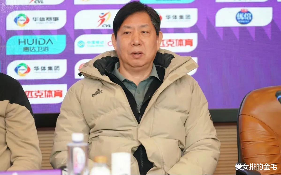上海教练团队临场指挥佳、给王音迪机会！王宝泉太保守，不用新人(2)